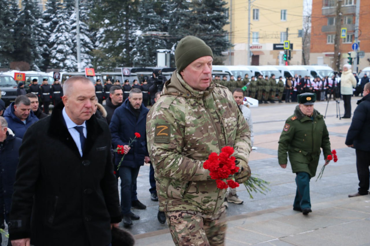 Вечная слава Героям: депутаты областной Думы почтили память павших защитников Отечества! Вечная слава Героям: депутаты областной Думы почтили память павших защитников Отечества!