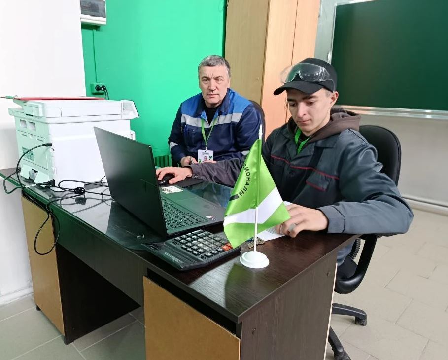 19 февраля 2026года делегация департамента сельского хозяйства Брянской области с рабочим визитом посетила ГАПОУ «Суражский промышленно аграрный техникум» 19 февраля 2026года делегация департамента сельского хозяйства Брянской области с рабочим визитом посетила ГАПОУ «Суражский промышленно аграрный техникум»