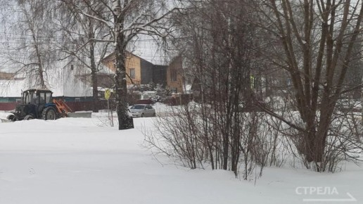 В Брянске ведется уборка снега в постоянном режиме: на регион вновь обрушился снегопад после резкого потепления