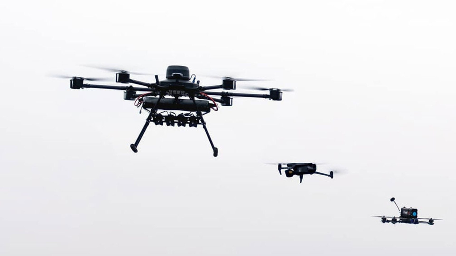 ВСУ атаковали пассажирский автобус в поселке Белая Березка, пострадавших нет