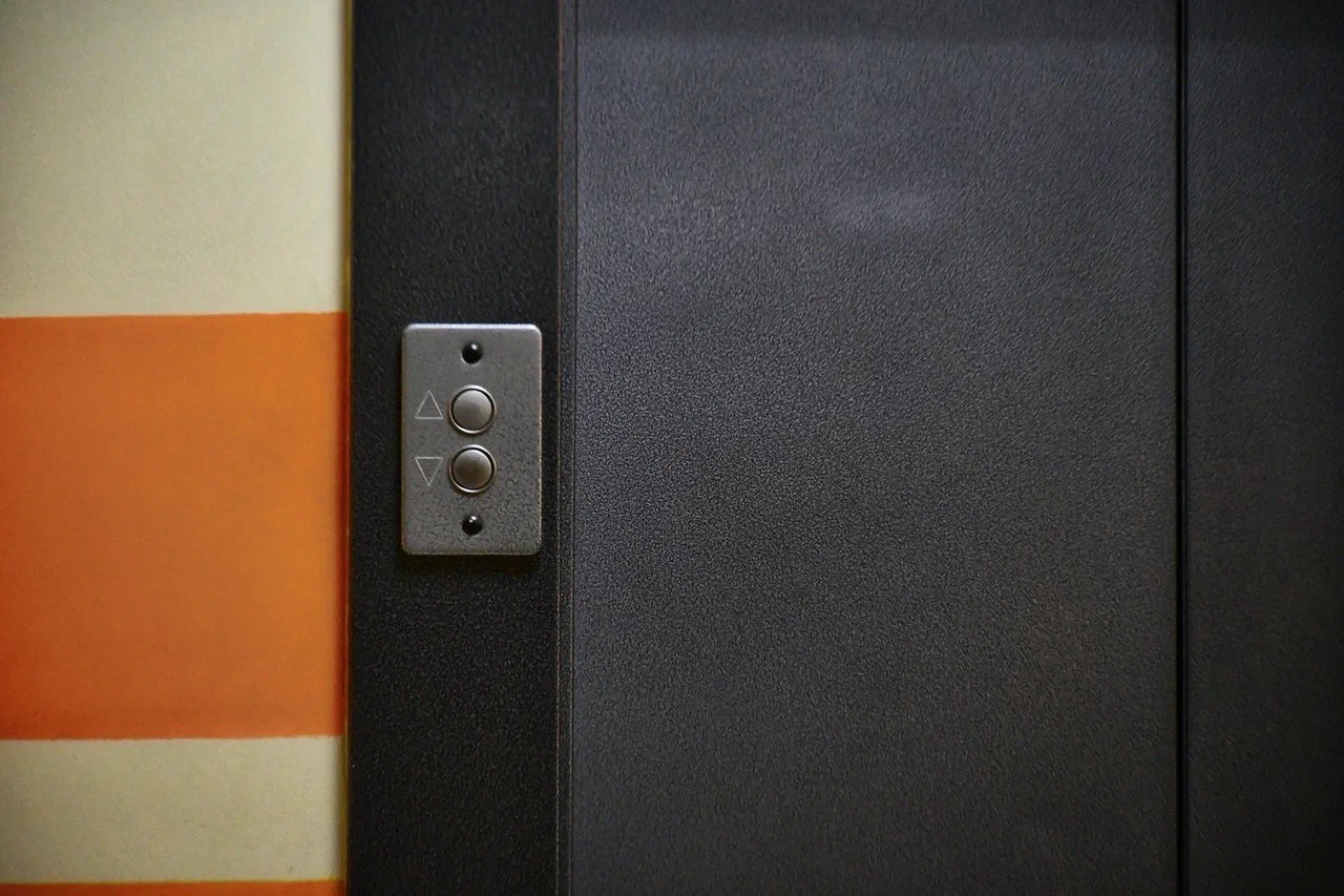 В Брянске на заседании профильного комитета областной Думы парламентарии заслушали информацию о работе регионального фонда капитального ремонта за прошлый год