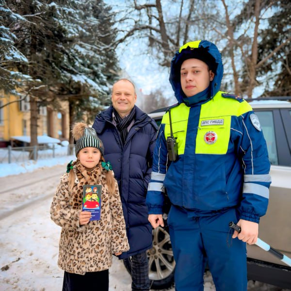 Брянские автоинспекторы за полчаса выявили двух водителей-родителей, нарушивших правила перевозки детей