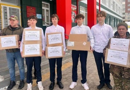 Учащиеся школы №72 сделали 228 окопных свечей для бойцов «БАРС-Брянск»