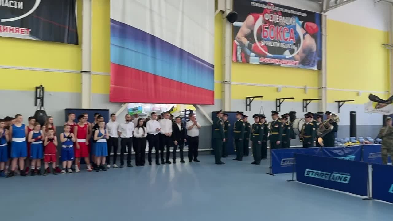 В Брянске 27 февраля состоялись соревнования по тайскому боксу, которые посвятили памяти героя спецоперации Дмитрия Мармуса