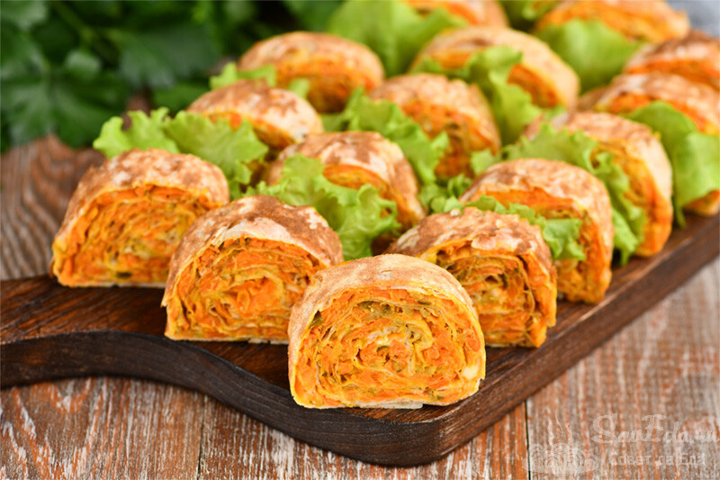 Вкусные рулеты из лаваша: 7 идей для праздничного стола