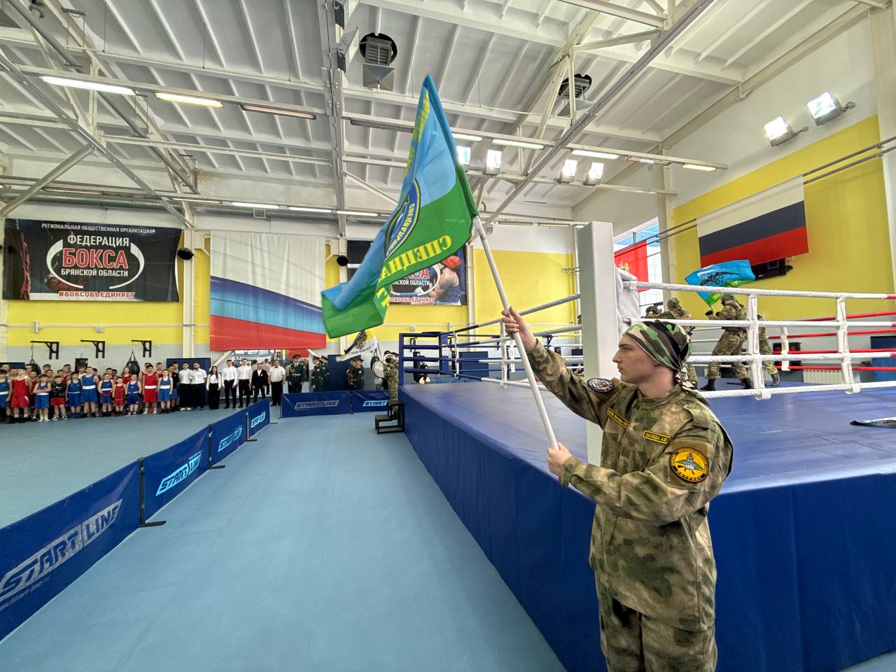 В Брянске 27 февраля состоялись соревнования по тайскому боксу, которые посвятили памяти героя спецоперации Дмитрия Мармуса В Брянске 27 февраля состоялись соревнования по тайскому боксу, которые посвятили памяти героя спецоперации Дмитрия Мармуса