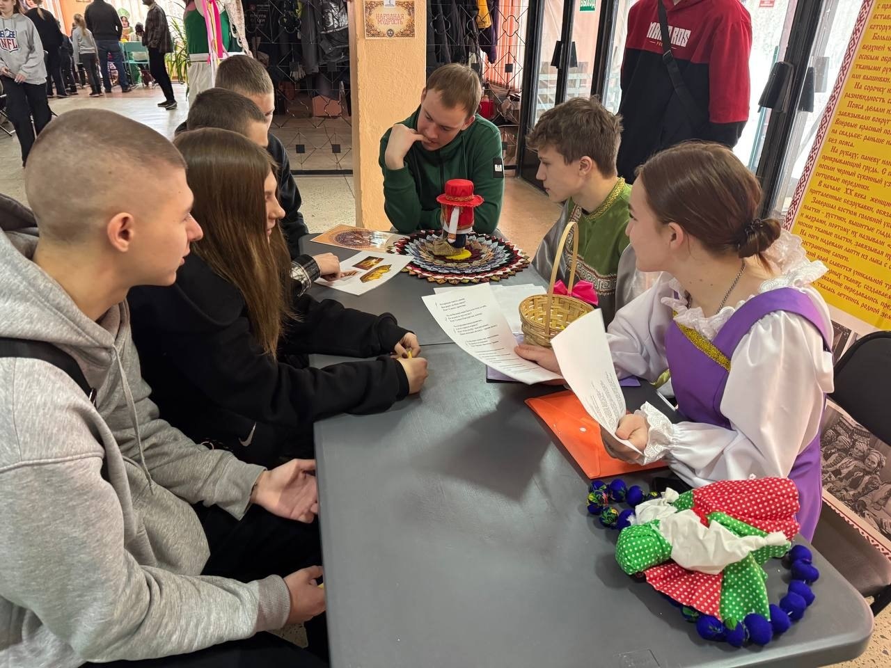 В регионе ярко стартовал новозыбковский проект «Живая нить: от истока — к сердцу Брянщины» В регионе ярко стартовал новозыбковский проект «Живая нить: от истока — к сердцу Брянщины»