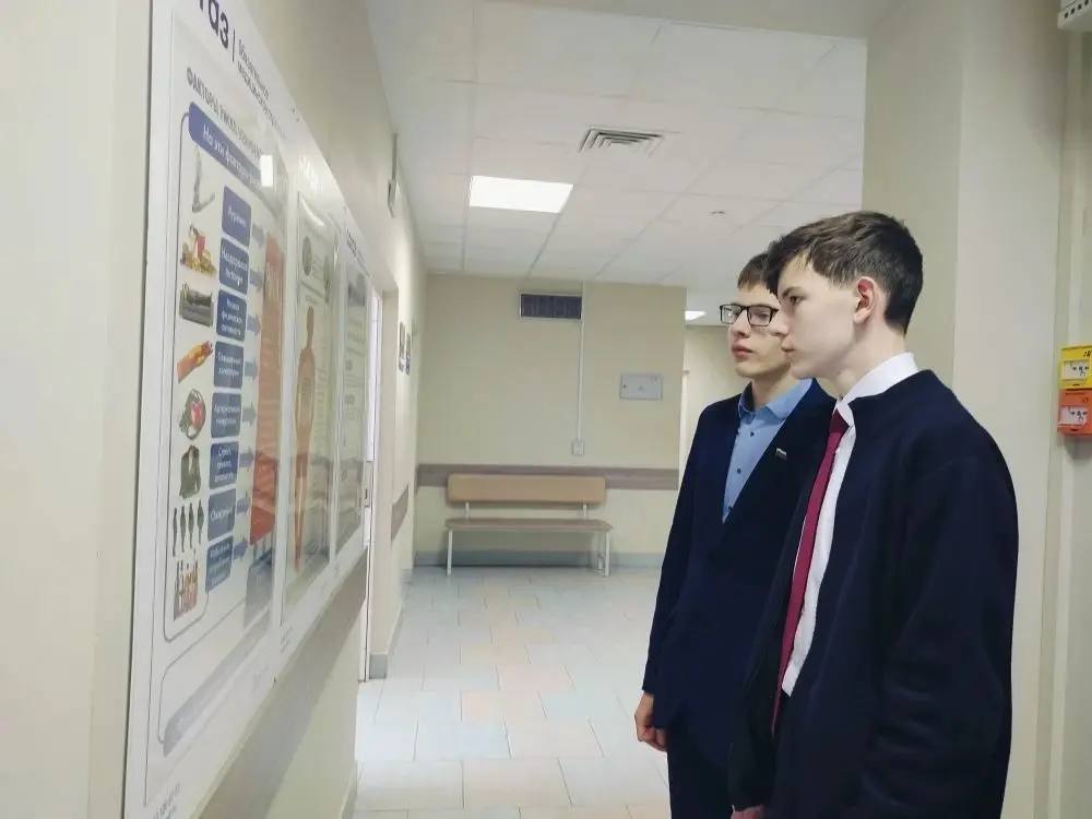 27 февраля ученки 8-10 классов МАУО ССОШ №3 побывали на увлекательной экскурсии в Страродубской ЦРБ 27 февраля ученки 8-10 классов МАУО ССОШ №3 побывали на увлекательной экскурсии в Страродубской ЦРБ