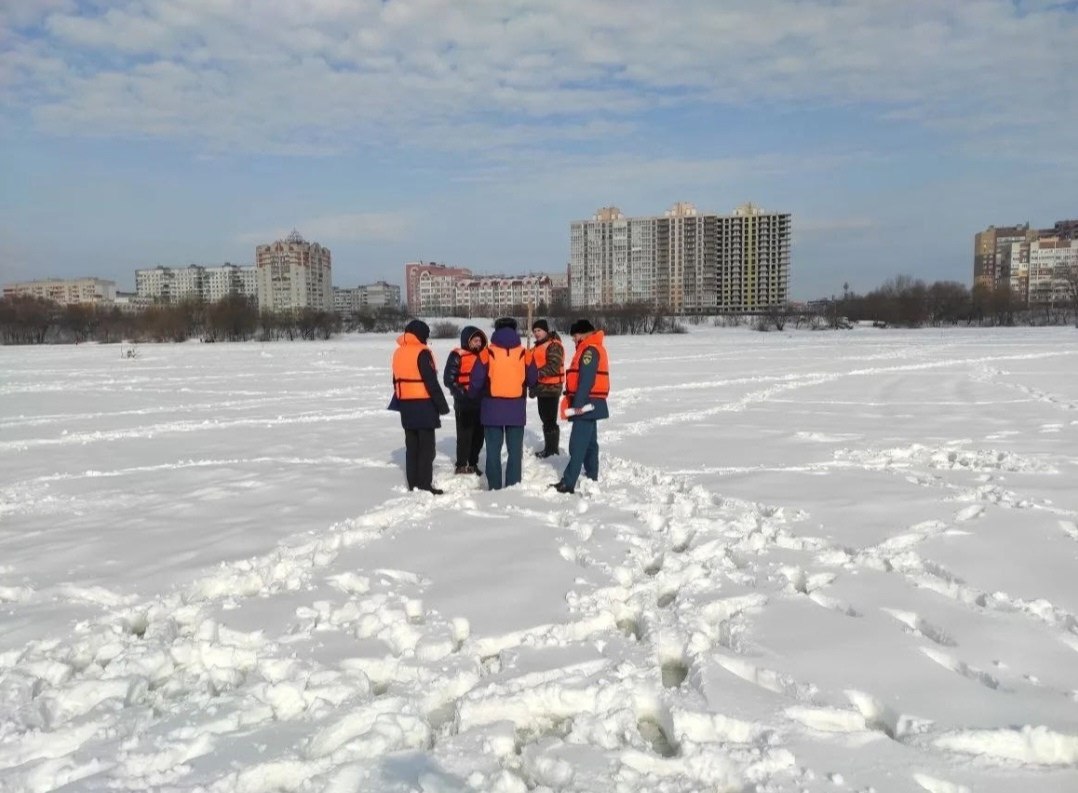 В Бежице на водоёмах района провели рейд безопасности В Бежице на водоёмах района провели рейд безопасности