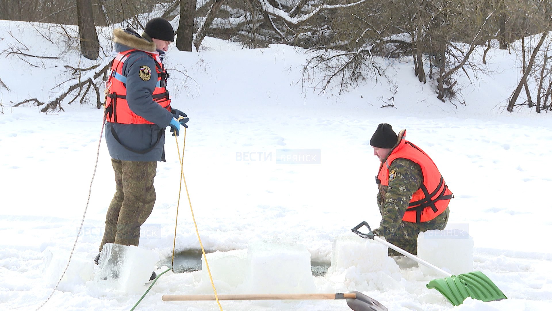 Поиски утонувшего маленького брянца продолжат вестись с берега