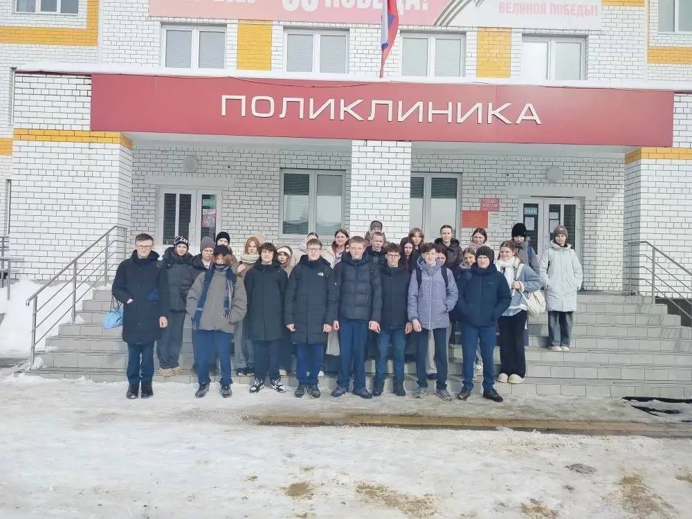27 февраля ученки 8-10 классов МАУО ССОШ №3 побывали на увлекательной экскурсии в Страродубской ЦРБ