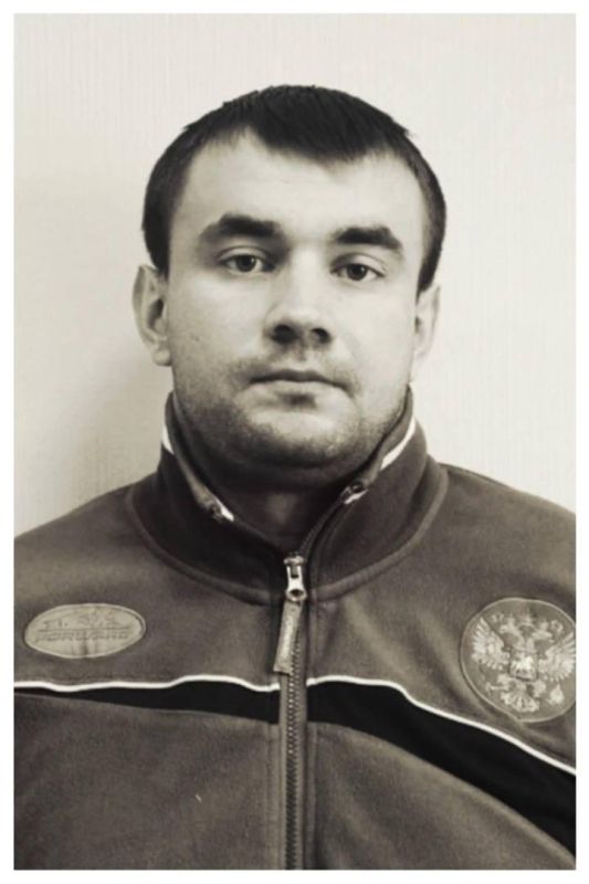 Трехкратный призер чемпионатов России по тяжелой атлетике Александр Чепиков погиб в ходе СВО, сообщается на сайте БГУОР, воспитанником которого является спортсмен