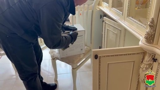 Брянские правоохранители задержали взяткодателя, пытавшегося подкупить полицейского пятью млн рублей