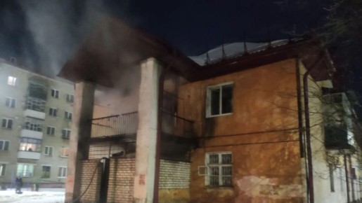 Четыре человека спасли в Брянске во время пожара в доме на Ульянова в Брянске
