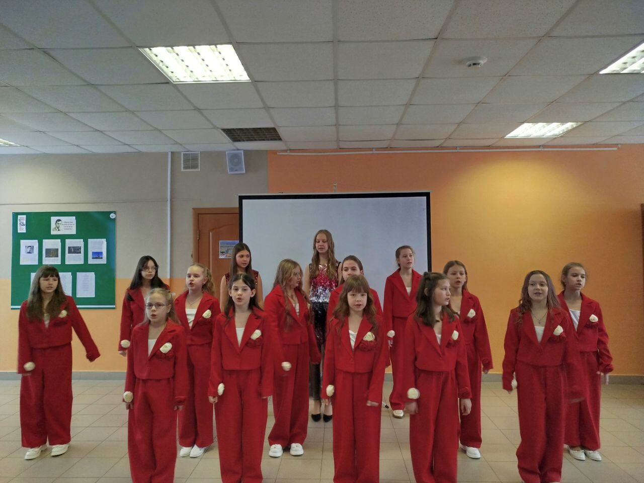 Весна – таинство природы. Она и сама подобна женщине: так же нежна, так же непредсказуема, так же желанна и таинственна