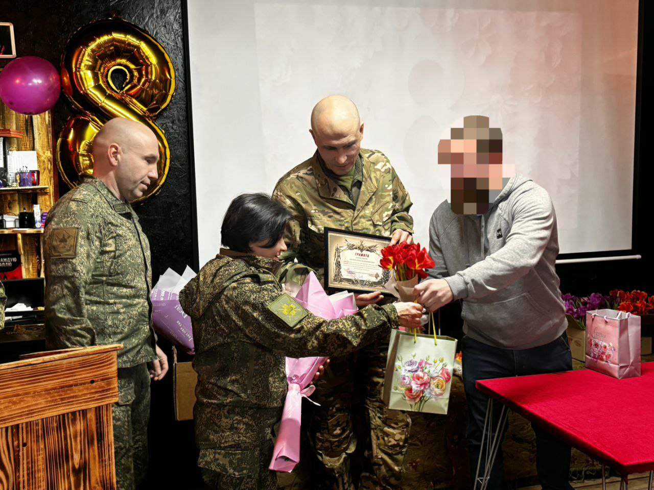 Артём Туров: Поздравили с Женским днем наших девушек, несущих ратную службу в зоне проведения СВО Артём Туров: Поздравили с Женским днем наших девушек, несущих ратную службу в зоне проведения СВО