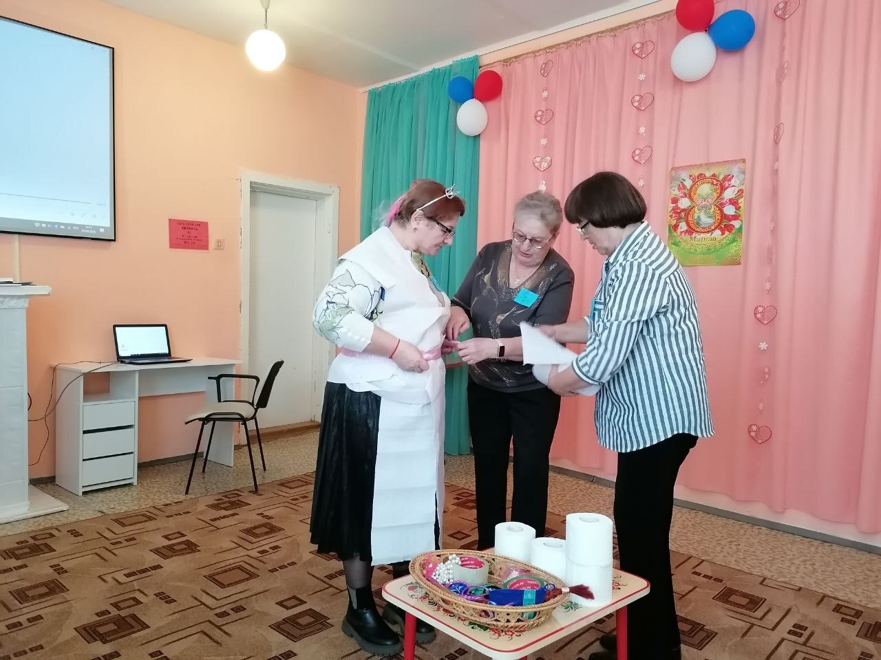 Женщины клуба «Активное долголетие» получили искренние поздравления к Международному женскому дню 8 Марта Женщины клуба «Активное долголетие» получили искренние поздравления к Международному женскому дню 8 Марта