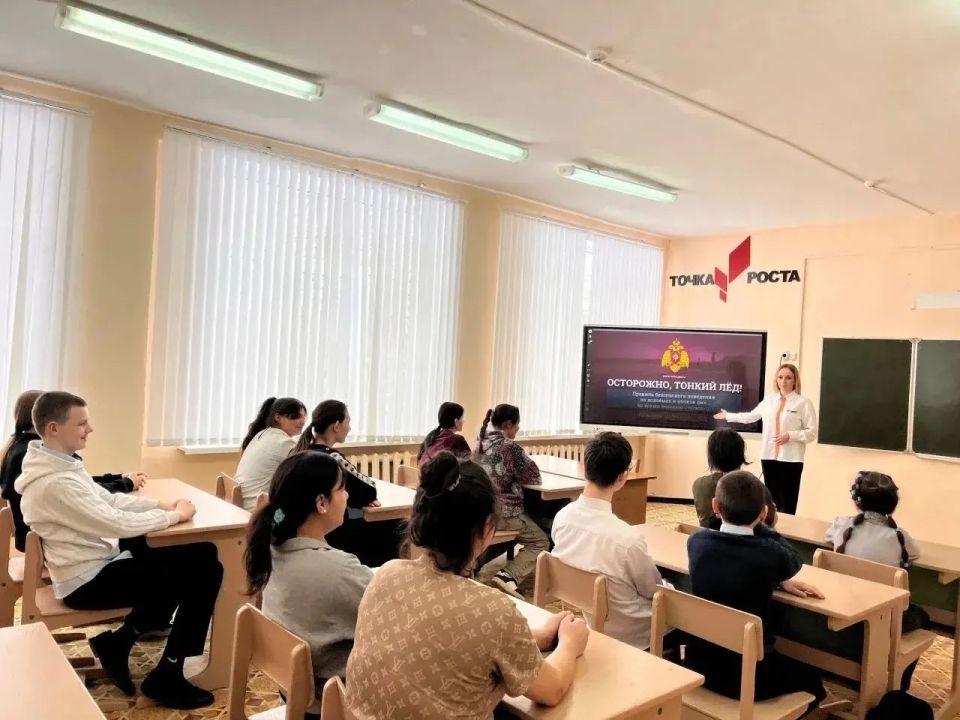 В образовательных учреждениях Клинцовского района прошли Всероссийские уроки культуры безопасности, приуроченные к празднованию Всемирного дня гражданской обороны