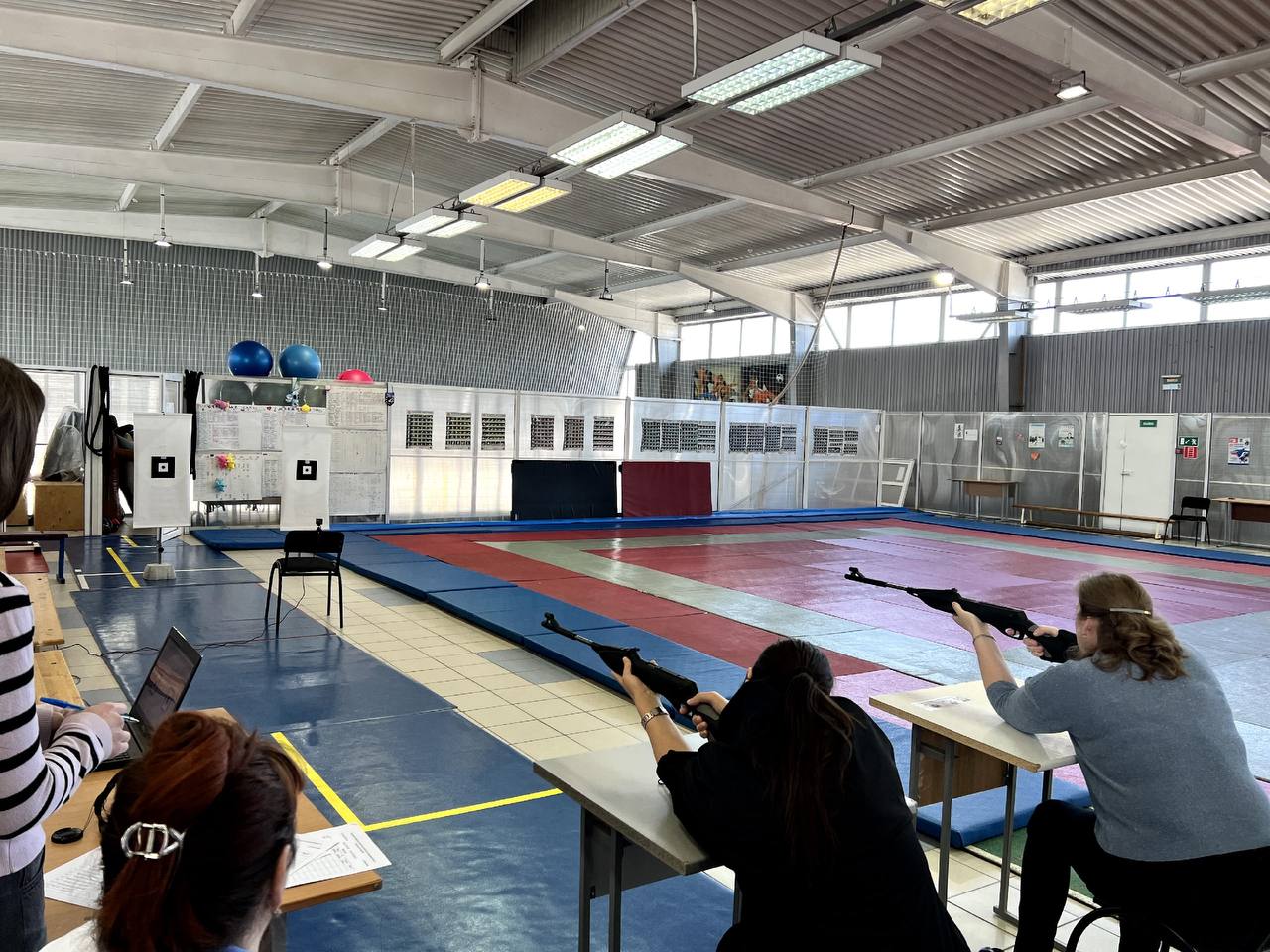 14 марта в МАУ ФОК «Глинищево» уже во второй раз состоялось Первенство Брянского района по стрельбе из пневматического и электронного оружия 14 марта в МАУ ФОК «Глинищево» уже во второй раз состоялось Первенство Брянского района по стрельбе из пневматического и электронного оружия