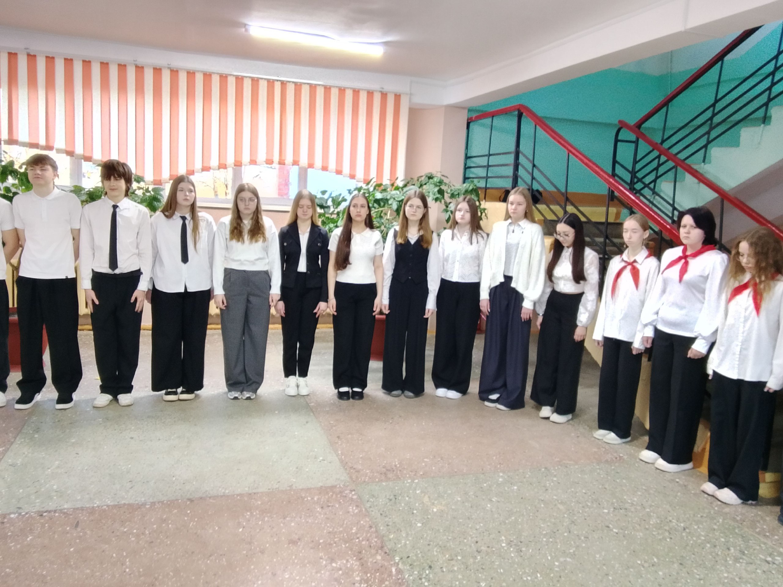 16 марта в МБОУ – CОШ № 7 им. А. С. Семенка состоялась тематическая линейка «Одна страна – одна история», посвящённая Дню воссоединения Крыма с Россией 16 марта в МБОУ – CОШ № 7 им. А. С. Семенка состоялась тематическая линейка «Одна страна – одна история», посвящённая Дню воссоединения Крыма с Россией