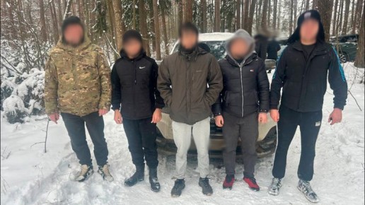 В Брянске задержали пытавшихся наводнить город наркотиками троих мигрантов