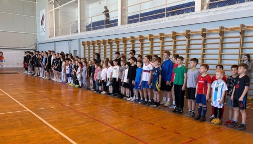 Соревнования по легкой атлетике посвятили воссоединению Крыма с Россией