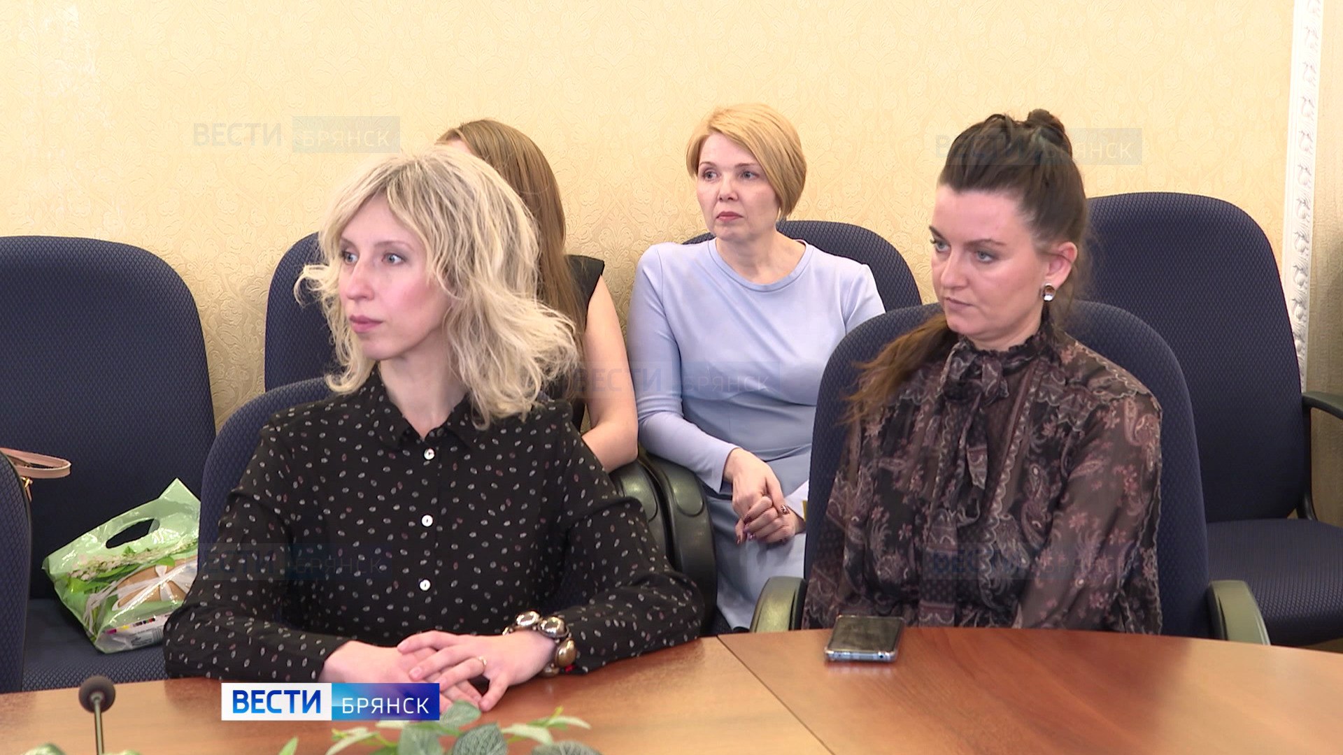 В Брянске состоялась церемония награждения работников региональных СМИ