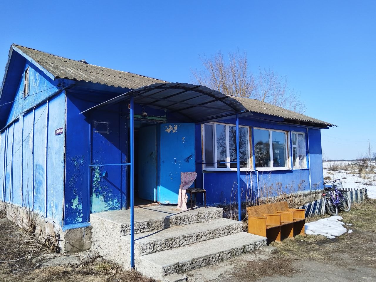 В Выгоничском районе начался капитальный ремонт Малфинского сельского клуба, который пострадал от взрыва БПЛА