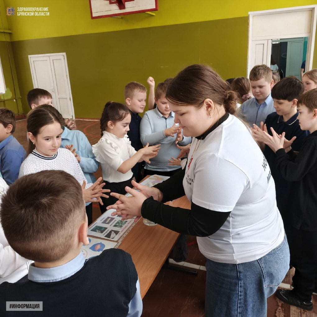 Урок медицины от студентов Новозыбковского медицинского колледжа для школьников