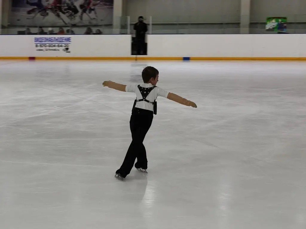 В городе Дятьково прошло открытое первенство Дятьковского района по фигурному катанию В городе Дятьково прошло открытое первенство Дятьковского района по фигурному катанию