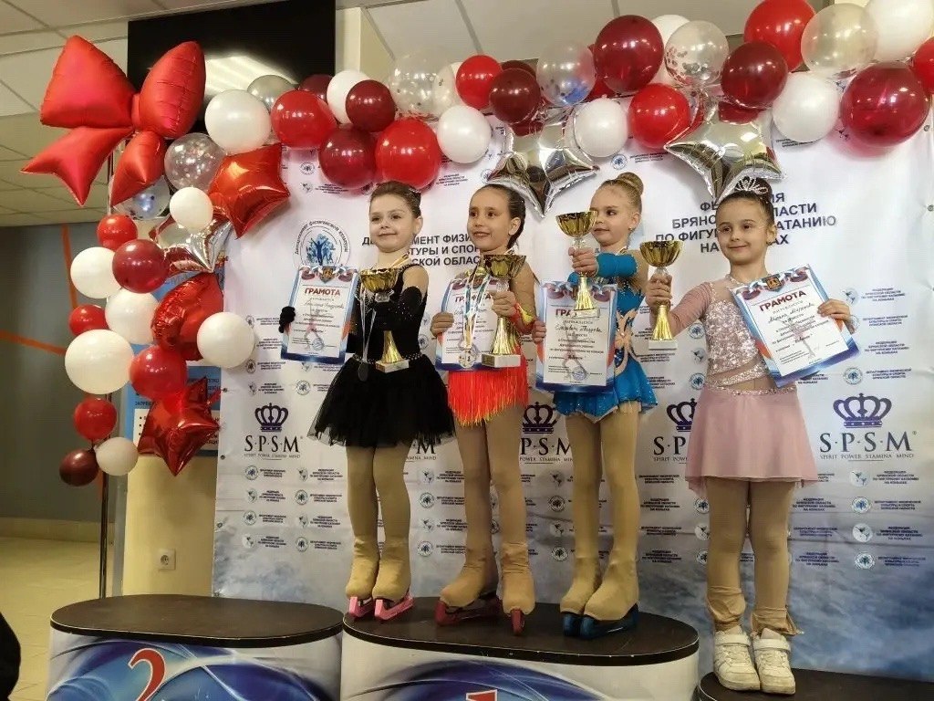 В городе Дятьково прошло открытое первенство Дятьковского района по фигурному катанию В городе Дятьково прошло открытое первенство Дятьковского района по фигурному катанию