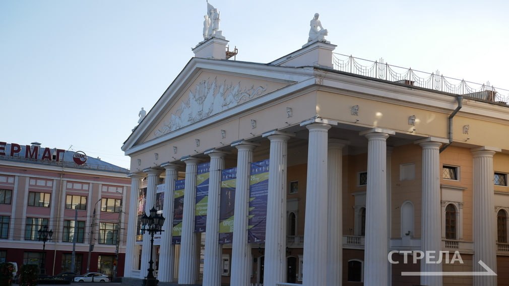 Брянских театралов приглашают посетить моноспектакль заслуженного артиста России Михаила Кривоносова Последняя лента Крэппа»