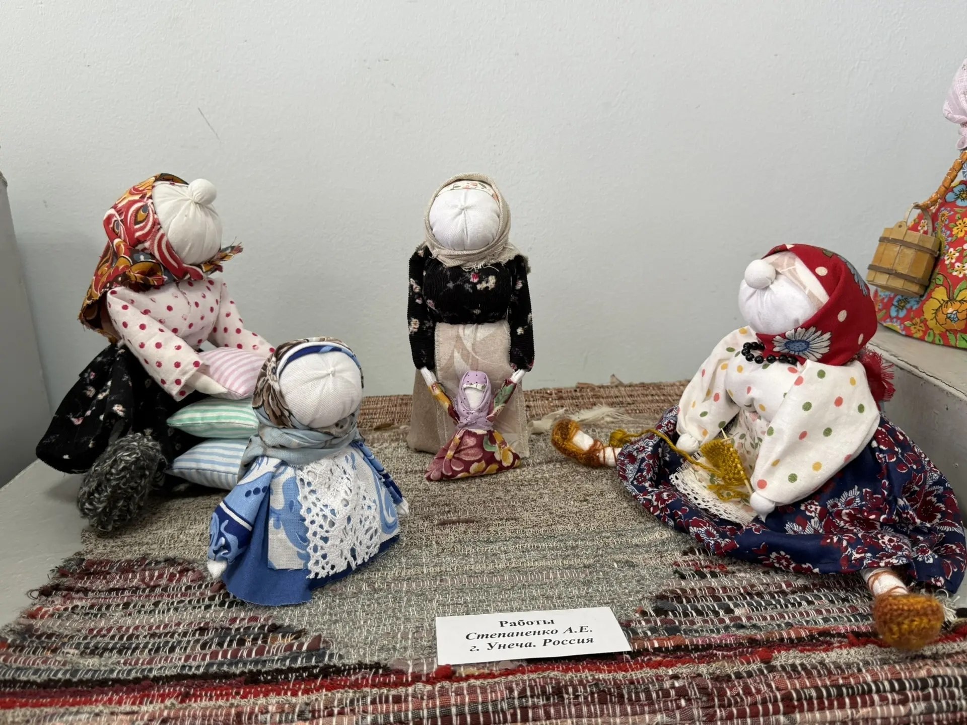 Сегодня участники клуба "Активное долголетие" ГБУ КЦСОН Унечского района побывали в картинной галереи нашего города, где прослушали познавательную лекцию "Славянские куклы-обереги", а также посетили тематическую выставку... Сегодня участники клуба "Активное долголетие" ГБУ КЦСОН Унечского района побывали в картинной галереи нашего города, где прослушали познавательную лекцию "Славянские куклы-обереги", а также посетили тематическую выставку...