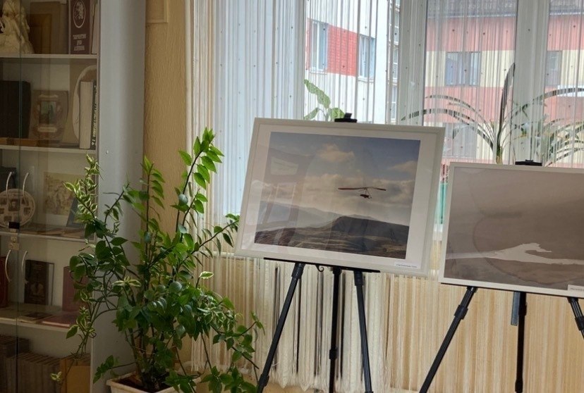 В Центральной библиотеке имени А. С. Пушкина действует авторская выставка фоторабот преподавателя художественного отделения Детской школы искусства им. Е. М. Беляева Людмилы Александровны Ксендзовой, посвященная прекрасной... В Центральной библиотеке имени А. С. Пушкина действует авторская выставка фоторабот преподавателя художественного отделения Детской школы искусства им. Е. М. Беляева Людмилы Александровны Ксендзовой, посвященная прекрасной...