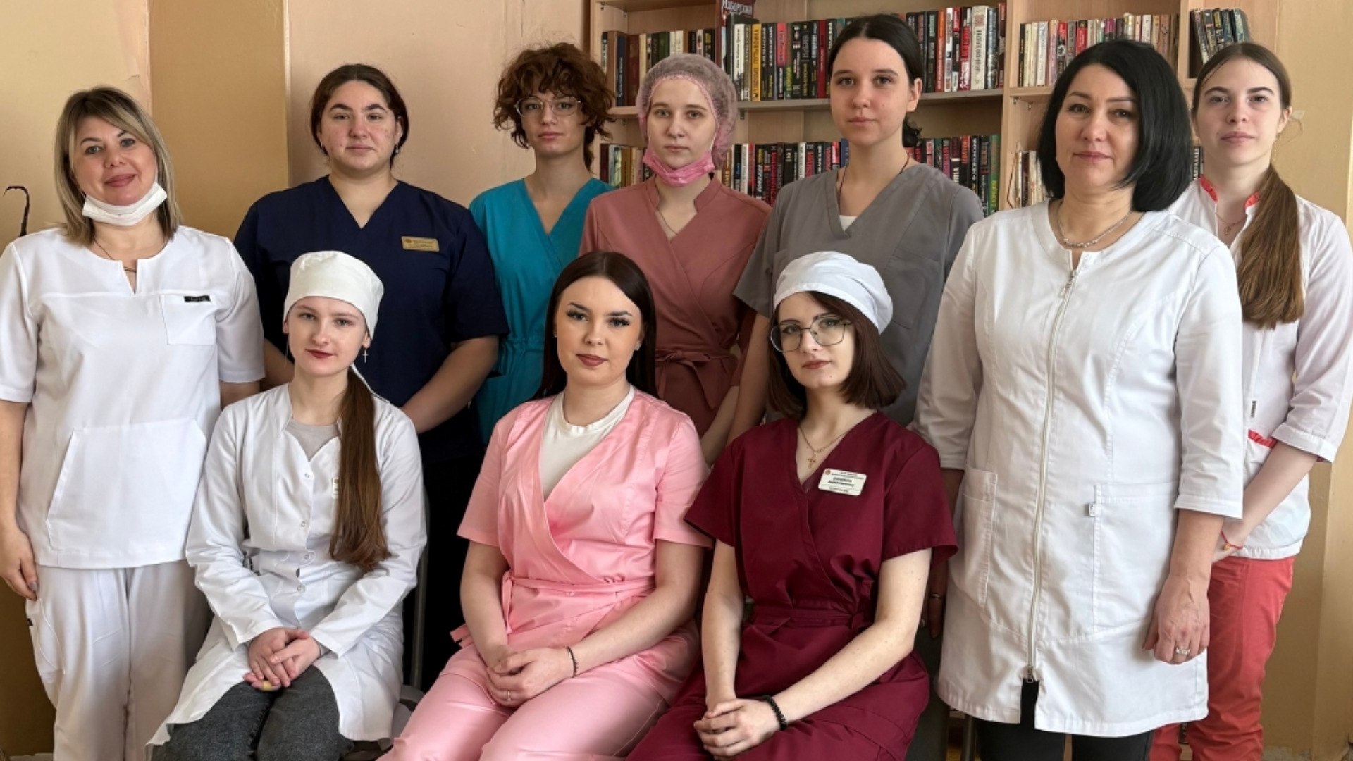 Будущих врачей в Дятьково познакомили с мерами соцподдержки и целевым обучением