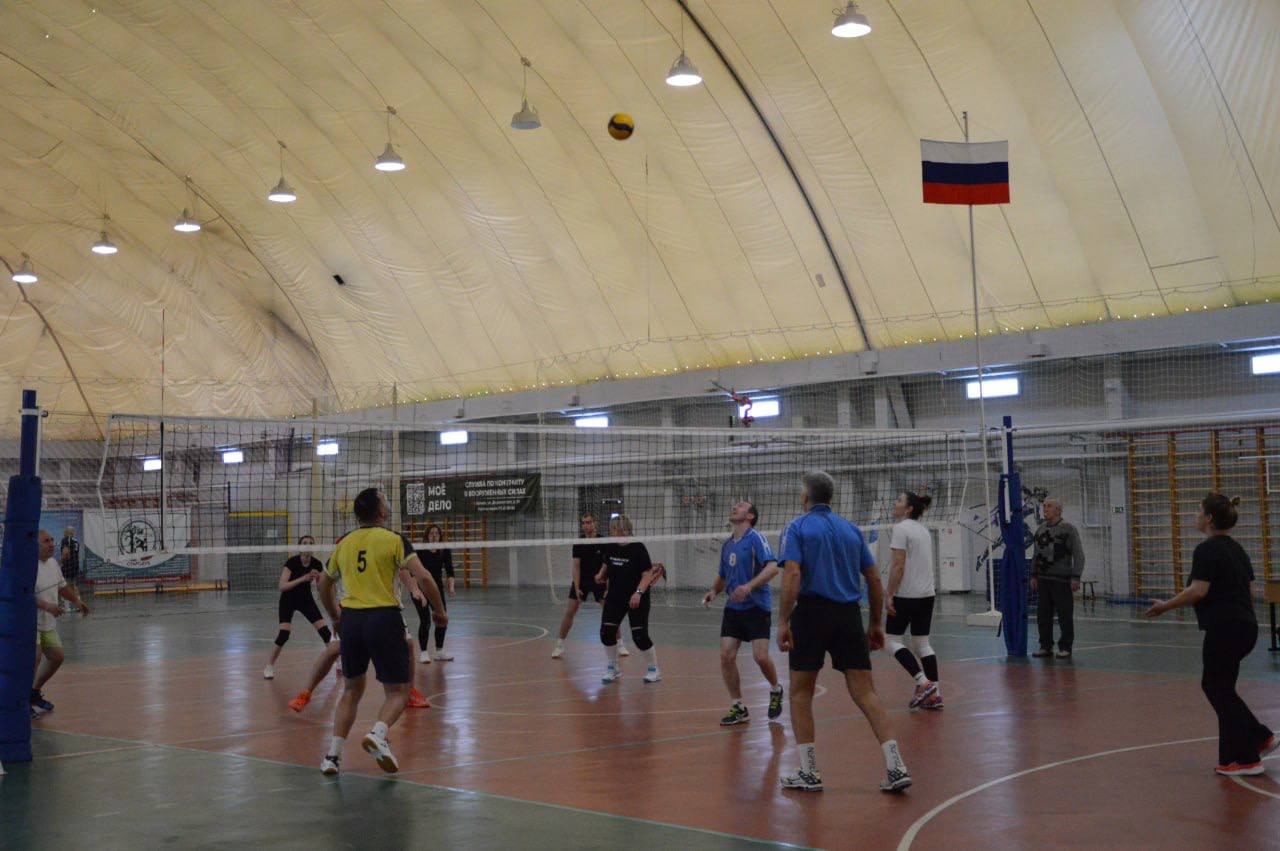 В Стародубском муниципальном округе прошел ежегодный областной турнир по волейболу среди педагогов В Стародубском муниципальном округе прошел ежегодный областной турнир по волейболу среди педагогов