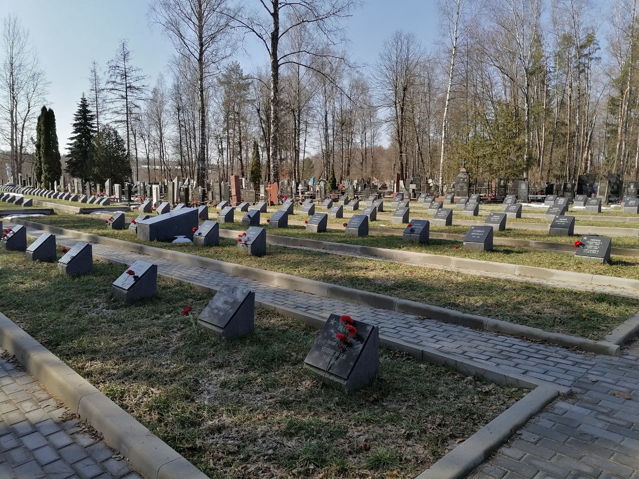 Инициативный проект «Мы помним! Мы гордимся!» III этап (Благоустройство Братского кладбища советских воинов) Инициативный проект «Мы помним! Мы гордимся!» III этап (Благоустройство Братского кладбища советских воинов)