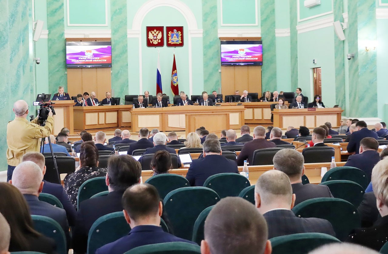 Актуальный формат: под руководством Валентина Суббота на сессии Думы приняты значимые инициативы!