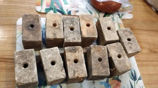 УФСБ России по Брянской области совместно с УМВД выявлена и пресечена противоправная деятельность жителя Дятьковского района