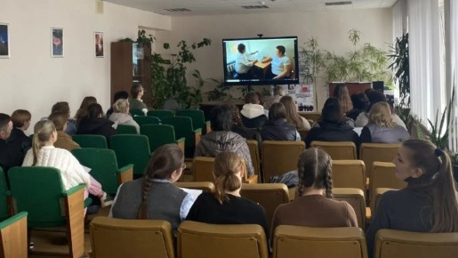 Для будущих медиков организовали ознакомительную экскурсию по Унечской ЦРБ