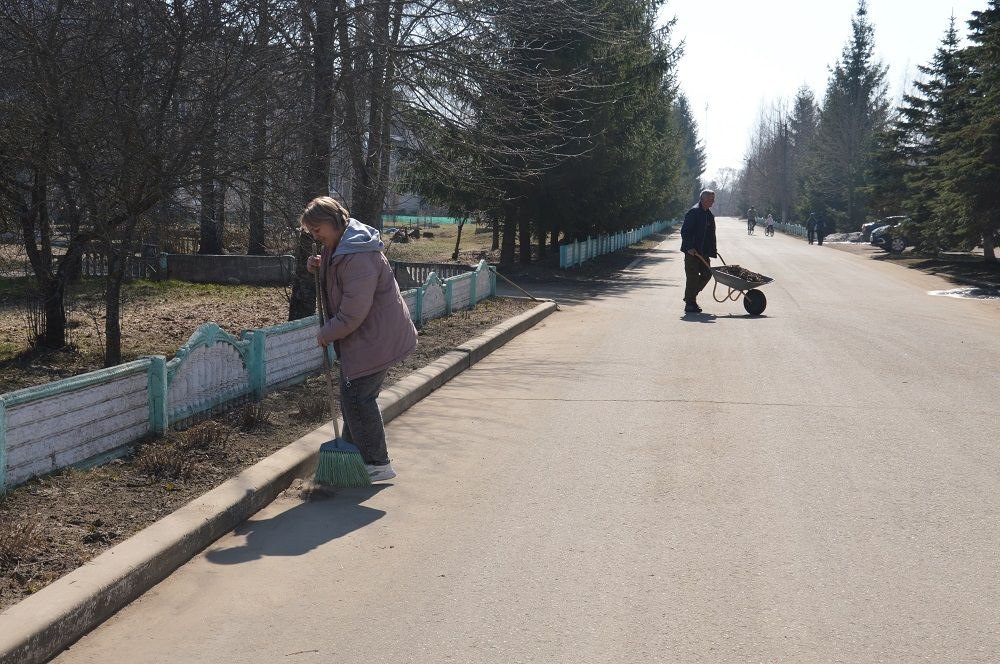 В Гордеевском районе прошел первый весенний субботник В Гордеевском районе прошел первый весенний субботник