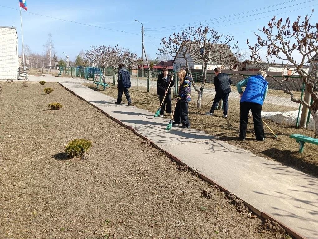 С приходом календарной весны и активным таянием снега в Клетнянском районе обозначилась важная сезонная задача — наведение чистоты и порядка С приходом календарной весны и активным таянием снега в Клетнянском районе обозначилась важная сезонная задача — наведение чистоты и порядка