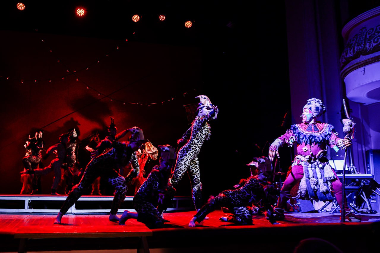 Поздним вечером 27 марта на сцене Брянского театра драмы им.А.К.Толстого состоялась театрализованная церемония награждения победителей областного конкурса театрального искусства «Успех» Поздним вечером 27 марта на сцене Брянского театра драмы им.А.К.Толстого состоялась театрализованная церемония награждения победителей областного конкурса театрального искусства «Успех»