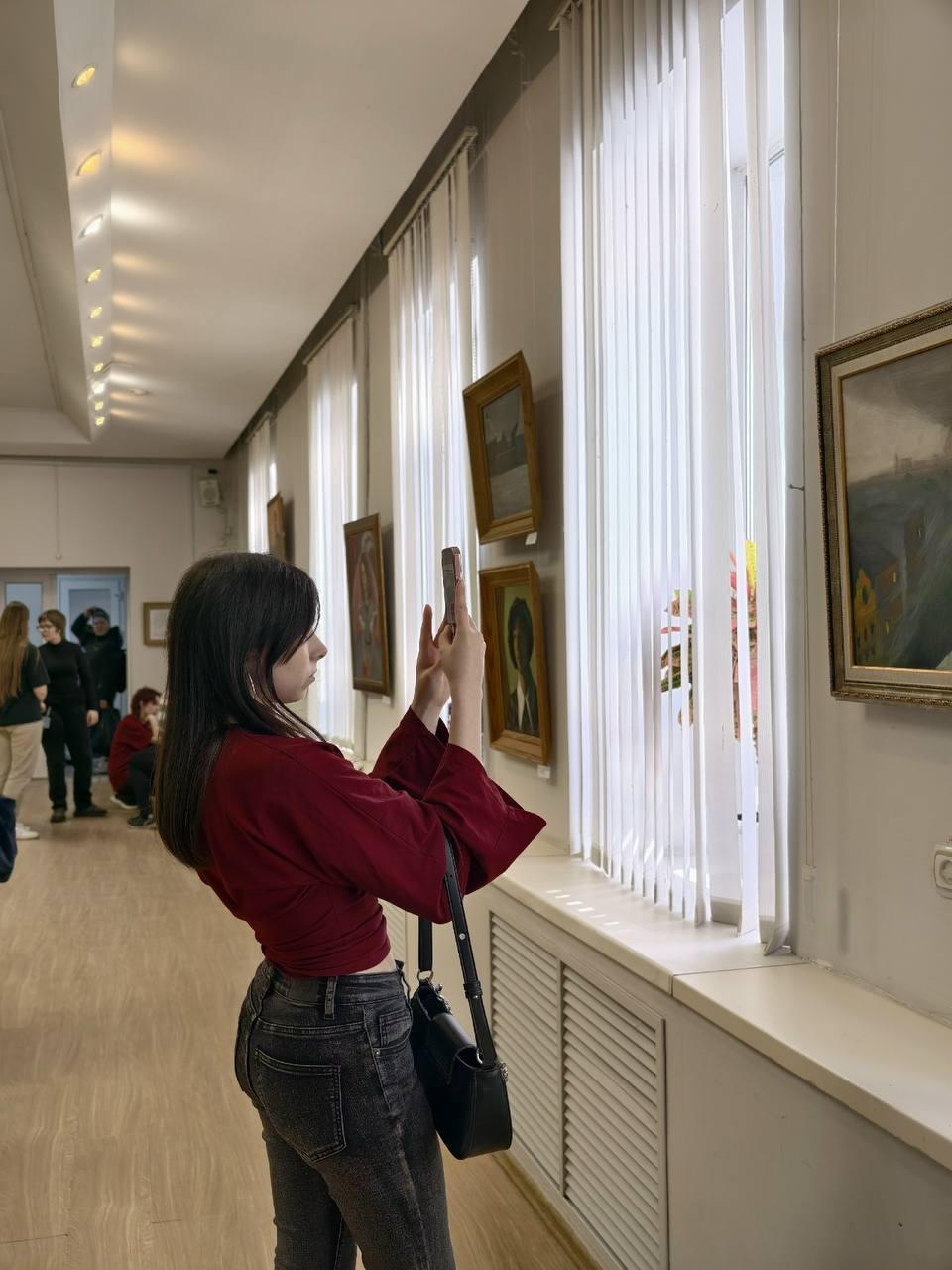 В Городском выставочном зале прошло открытие выставки Заславы Васильевны Щербаковой «Друзья, прекрасен наш союз!» В Городском выставочном зале прошло открытие выставки Заславы Васильевны Щербаковой «Друзья, прекрасен наш союз!»