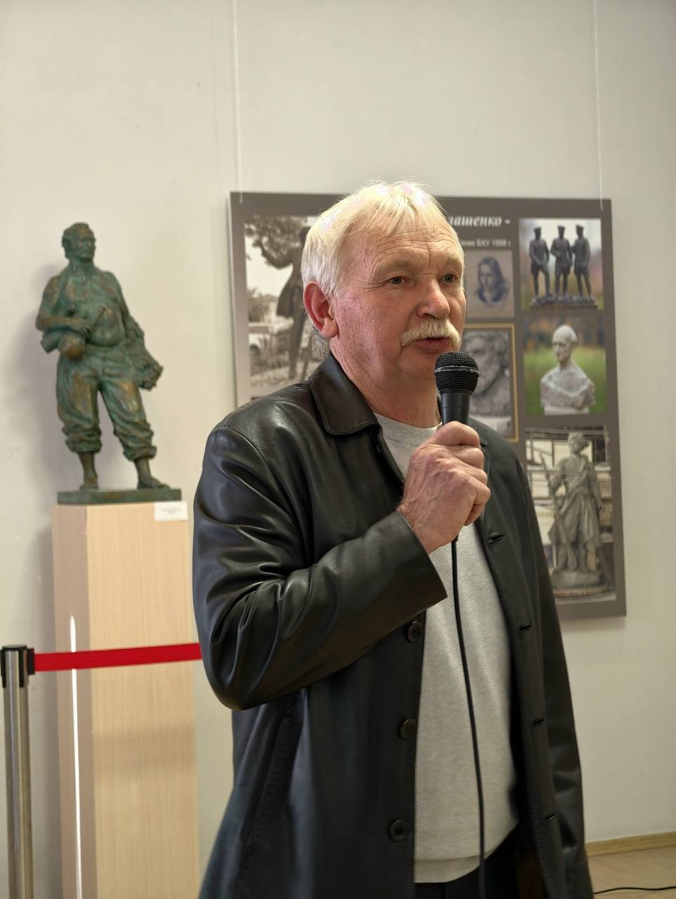 В Городском выставочном зале прошло открытие выставки Заславы Васильевны Щербаковой «Друзья, прекрасен наш союз!» В Городском выставочном зале прошло открытие выставки Заславы Васильевны Щербаковой «Друзья, прекрасен наш союз!»