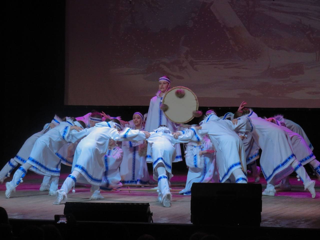 XVI фестиваль детского творчества «Наши песни» прошёл ярко, душевно и незабываемо XVI фестиваль детского творчества «Наши песни» прошёл ярко, душевно и незабываемо