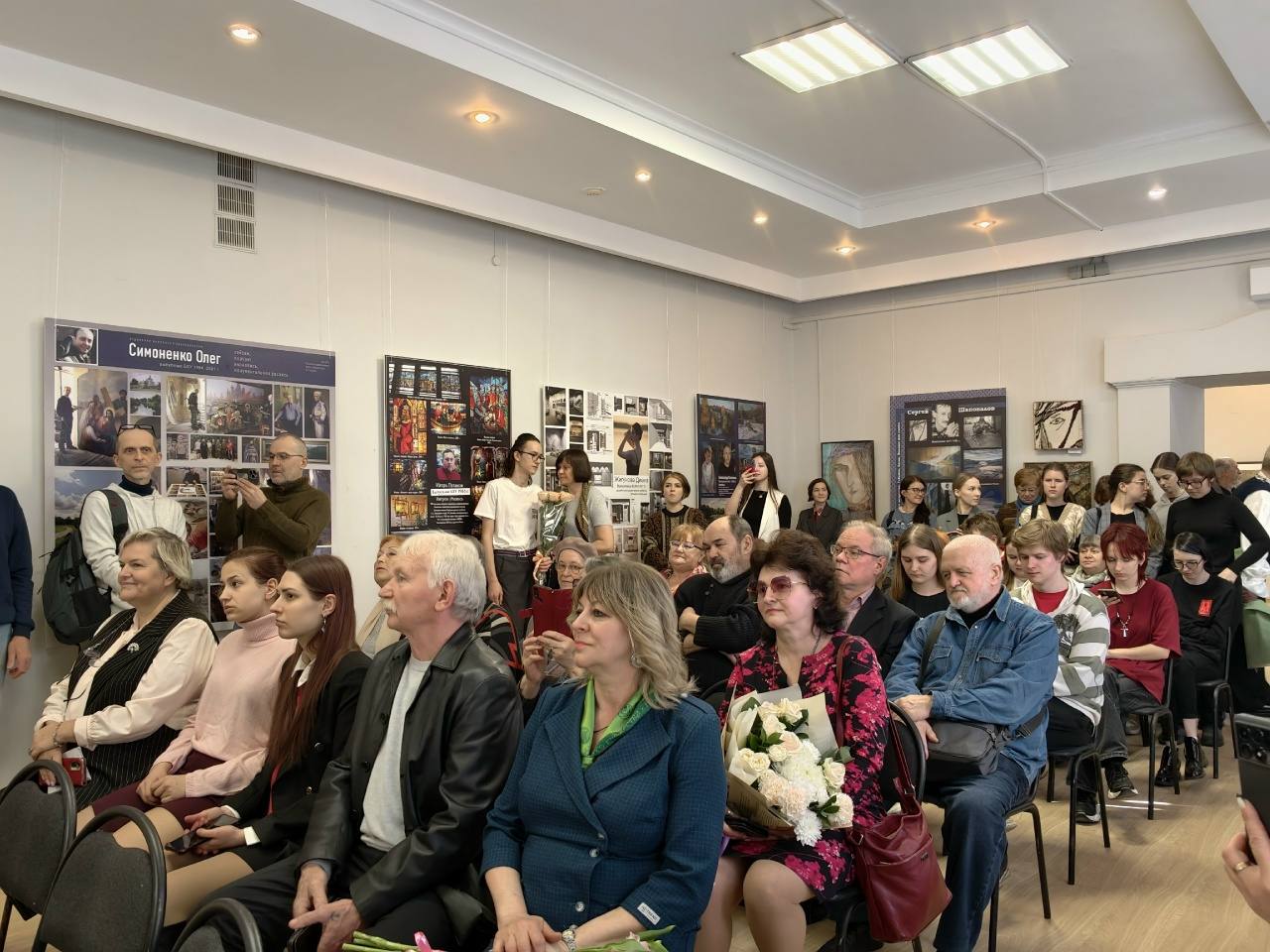 В Городском выставочном зале прошло открытие выставки Заславы Васильевны Щербаковой «Друзья, прекрасен наш союз!» В Городском выставочном зале прошло открытие выставки Заславы Васильевны Щербаковой «Друзья, прекрасен наш союз!»