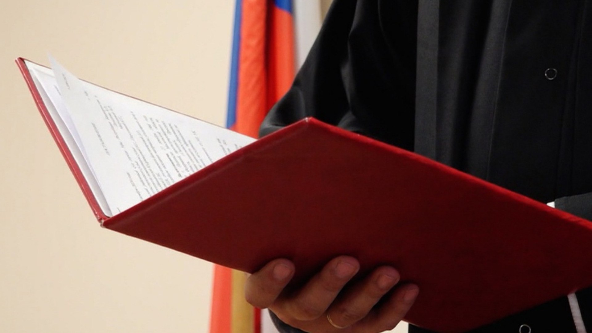 В Брянской области разгорается судебный спор из-за фотографии лесного пожара