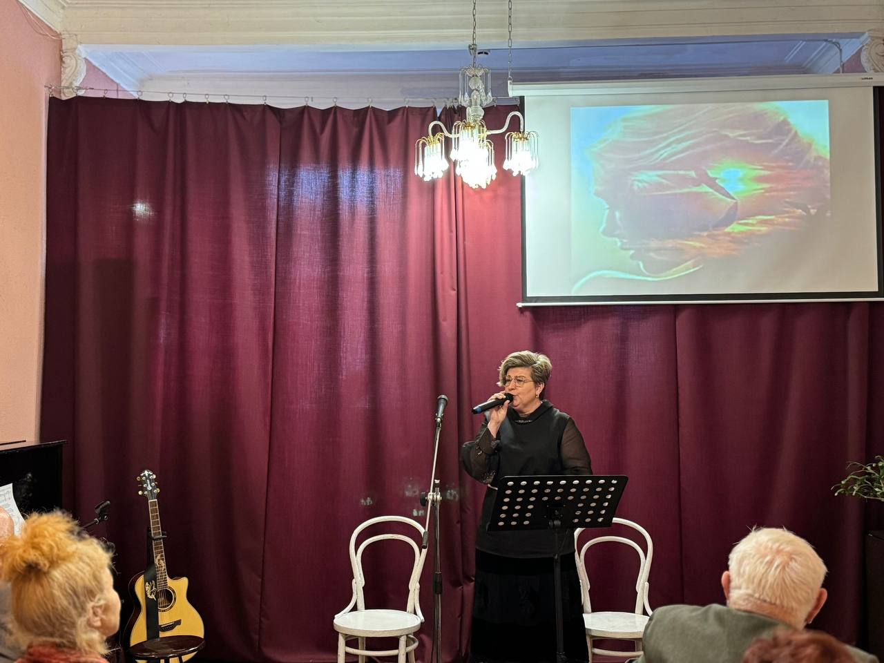 В ГДК Советского района прошел поэтический вечер «Волшебных слов чудесный мир», посвященный творчеству поэтов-шестидесятников В ГДК Советского района прошел поэтический вечер «Волшебных слов чудесный мир», посвященный творчеству поэтов-шестидесятников