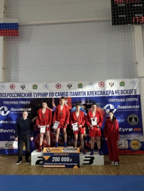 Брянские самбисты завоевали медали соревнований памяти Александра Невского